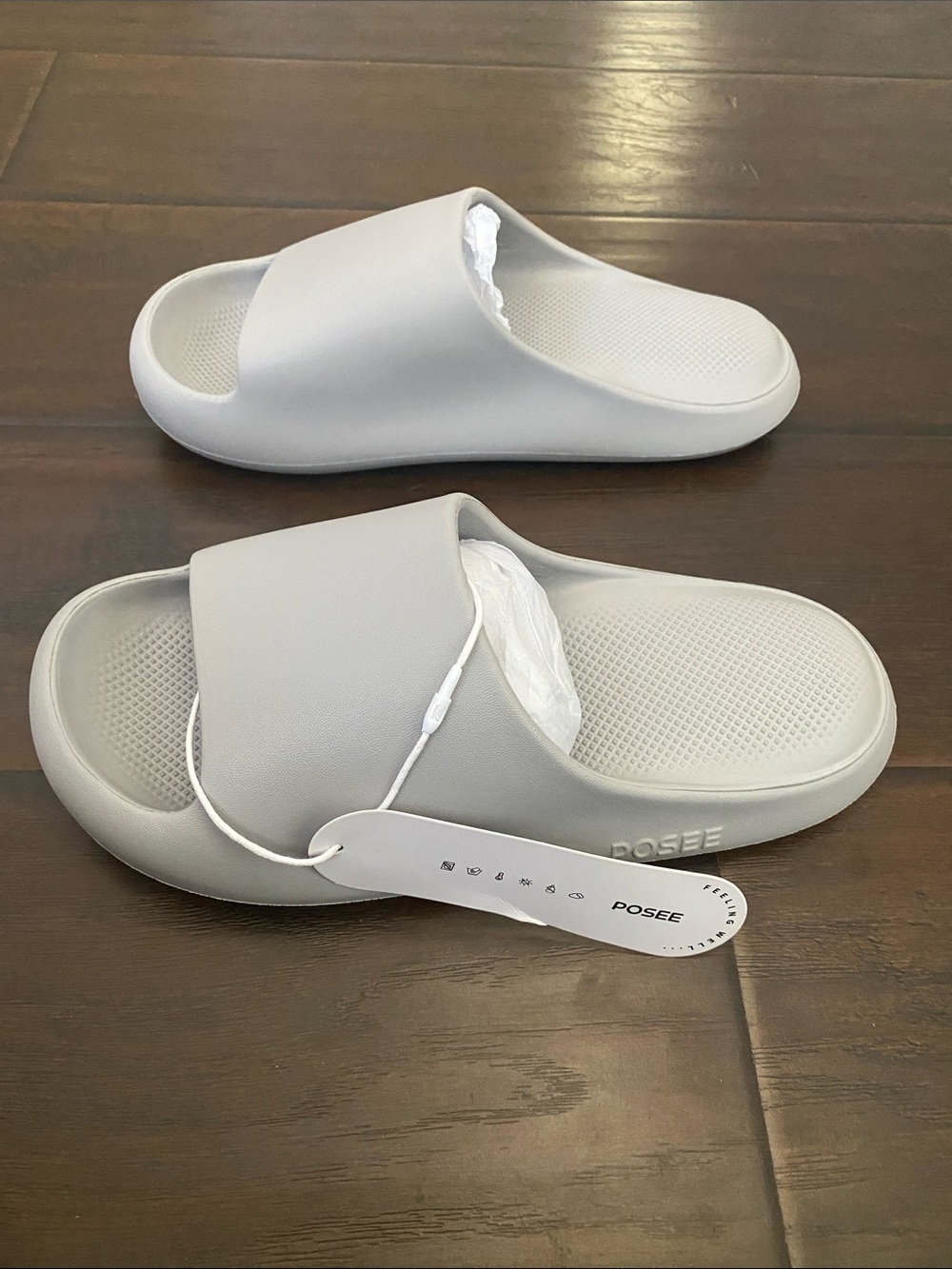 New with tag Posee Chillax lightweight rubber slide sandals women’s size 10